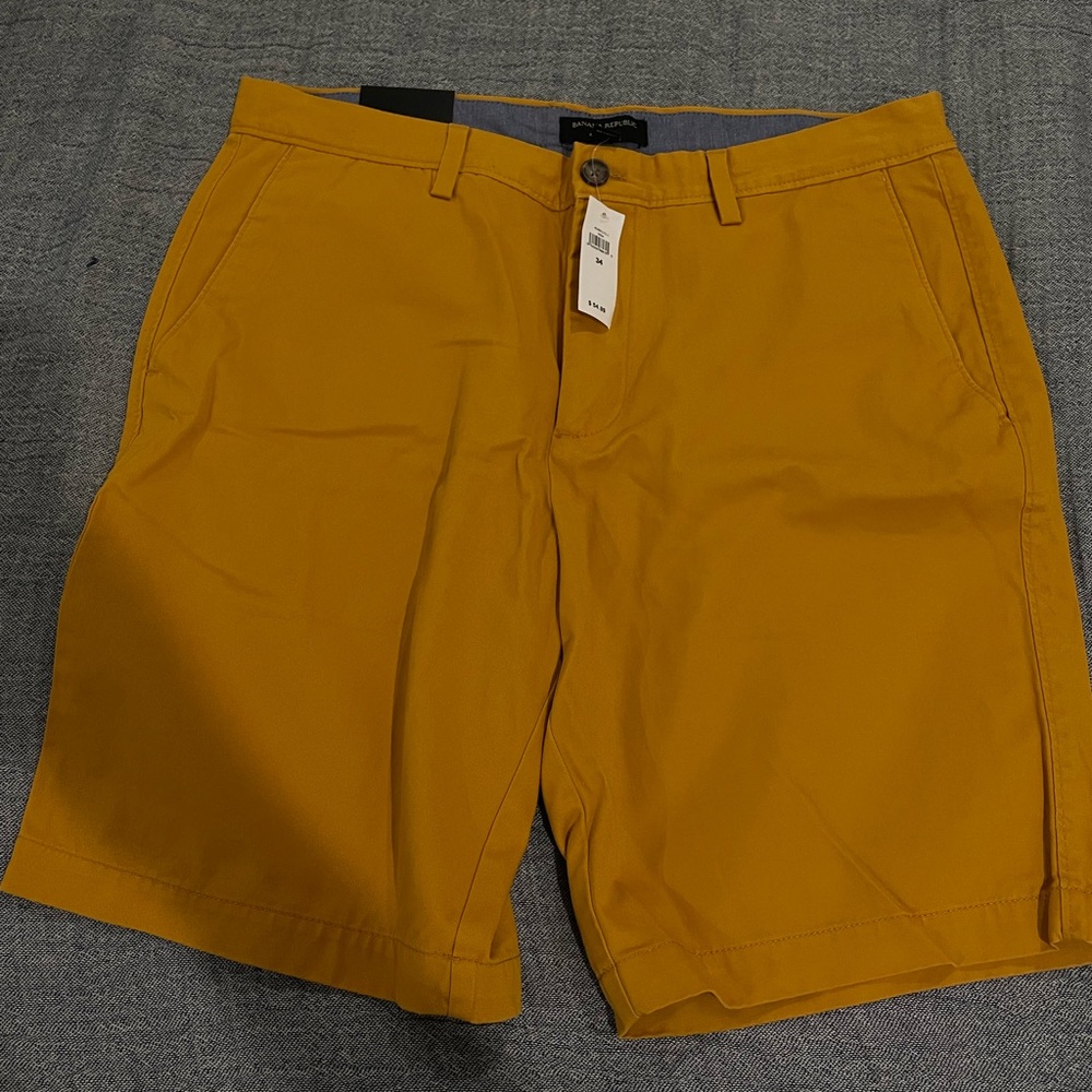 Men's Banana Republic, size 34 shorts